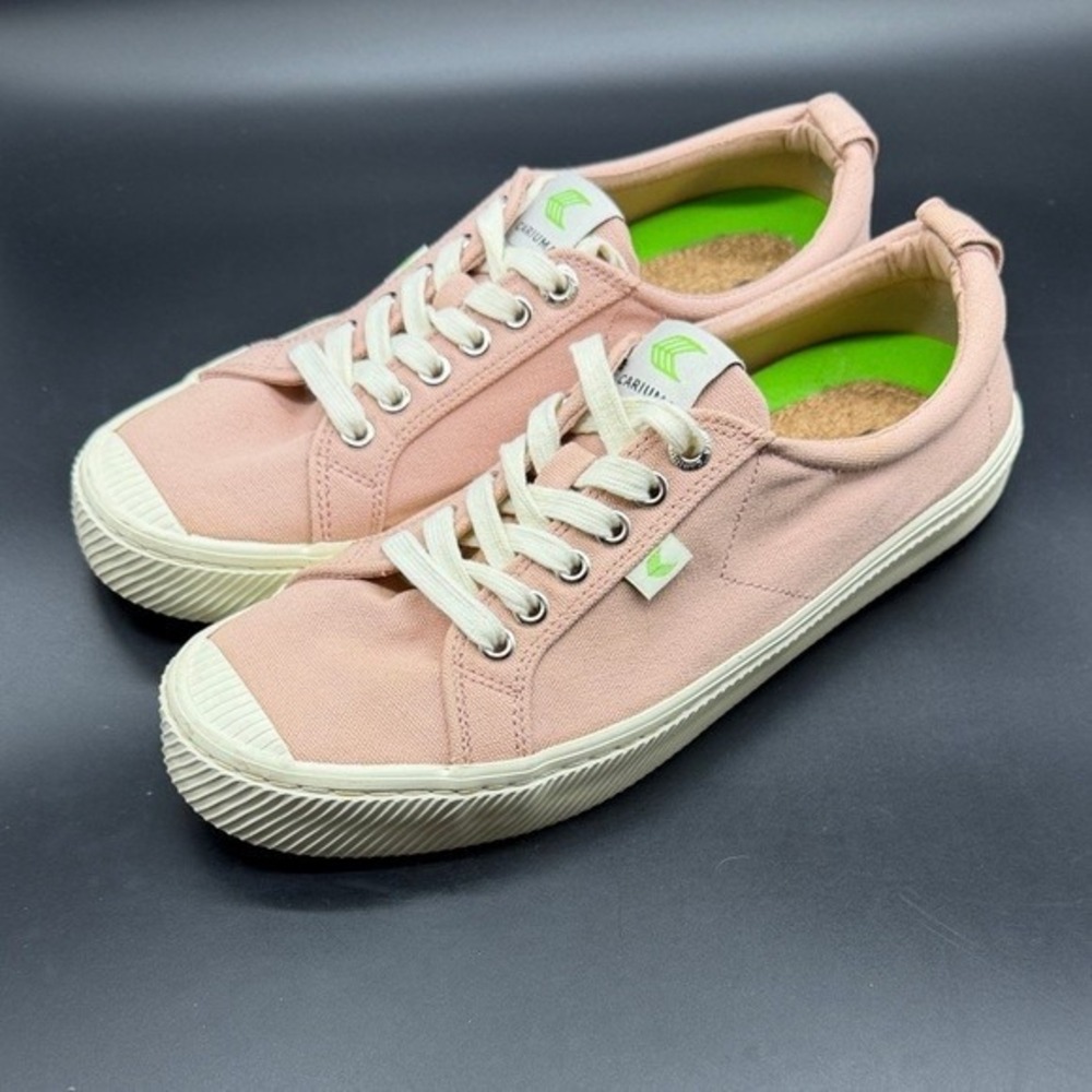 Cariuma OCA Low Rose Canvas Sneakers Pink Womens 10.5 Mens 9 100103R02M